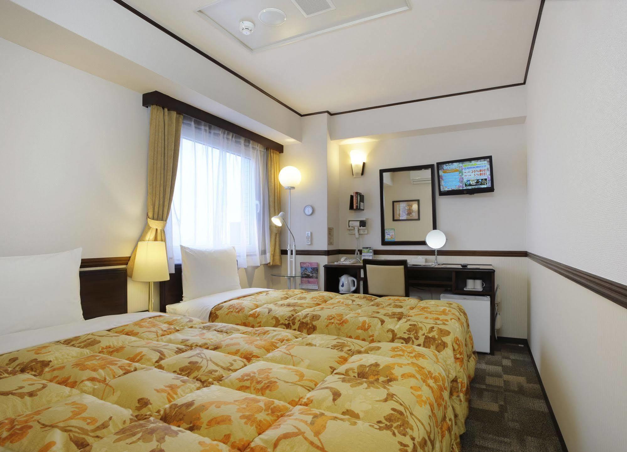 Toyoko Inn Takamatsu Hyogomachi Exterior foto